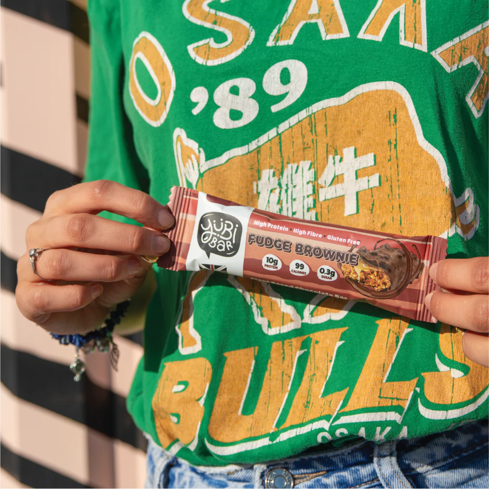 Fudge-Brownie-Hold4